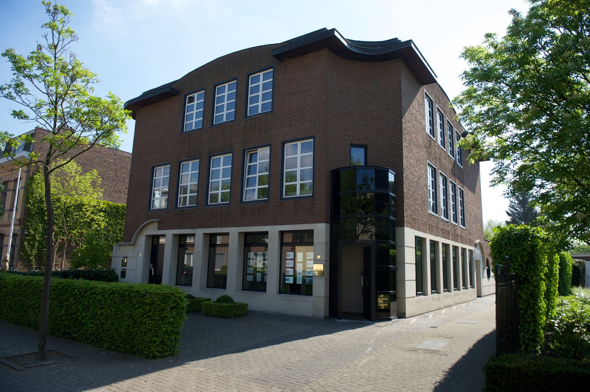 Het kantoorgebouw van Notariaat Wellens aan de Eggestraat in Mortsel